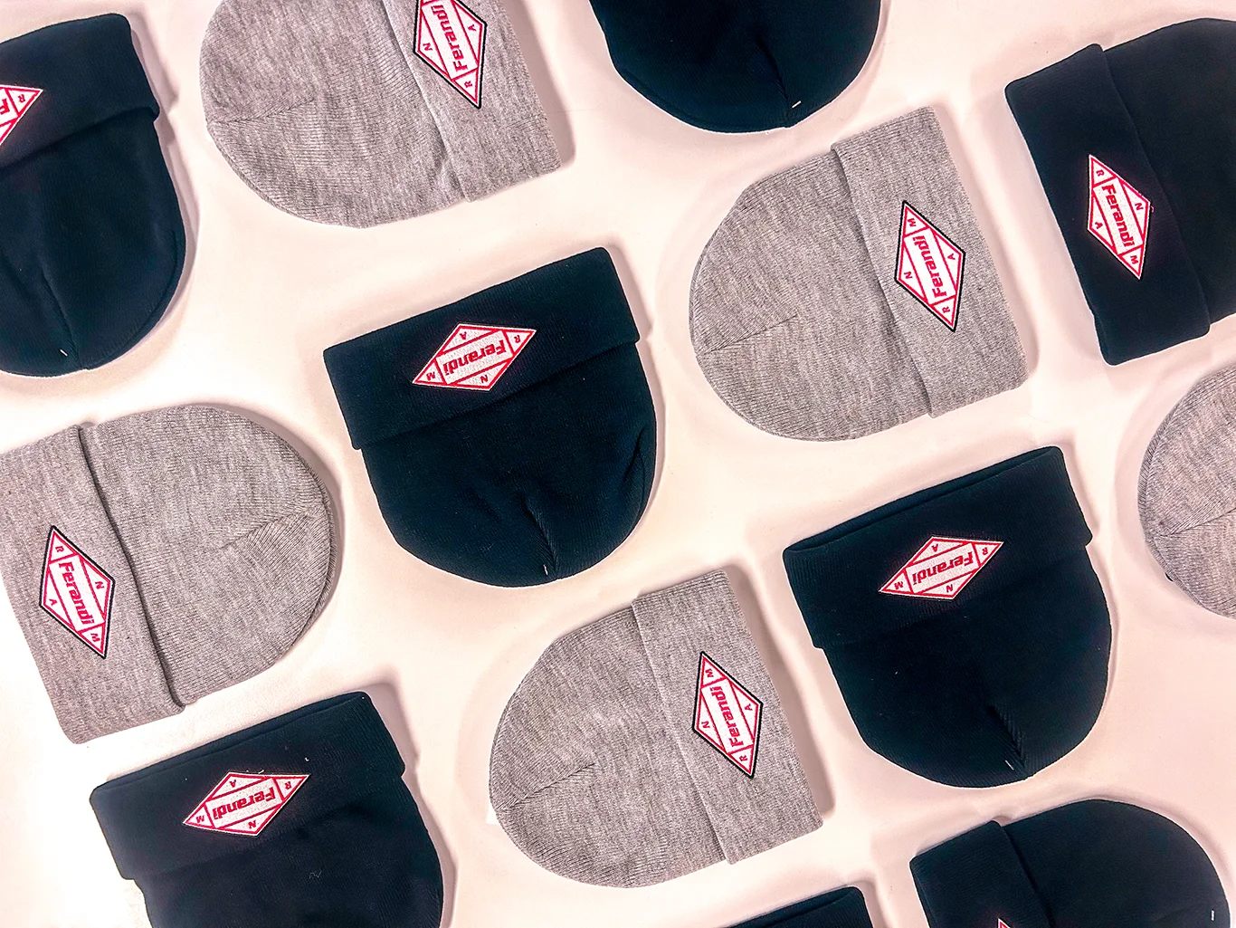 cappelli-con-logo-di-impresa