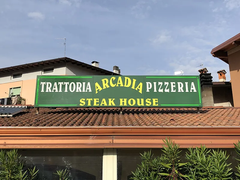 cartellonistica-personalizzata-per-aziende-e-ristoranti